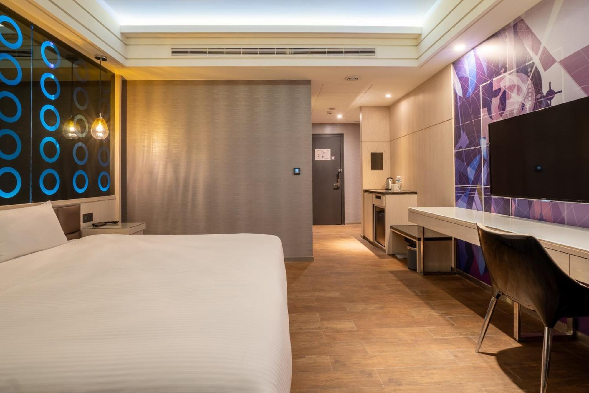Guide Hotel Taichung Ziyou Exterior foto