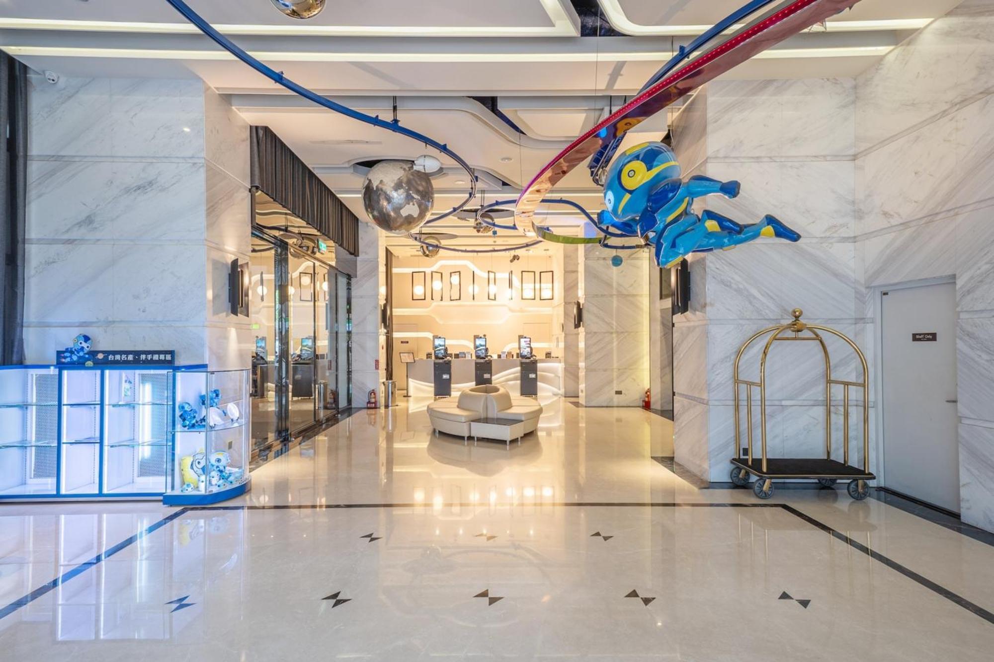 Guide Hotel Taichung Ziyou Exterior foto